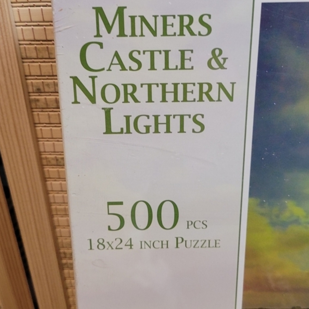Miners Castle & Northern Lights 500 Piece Puzzle - Picture 3 of 8